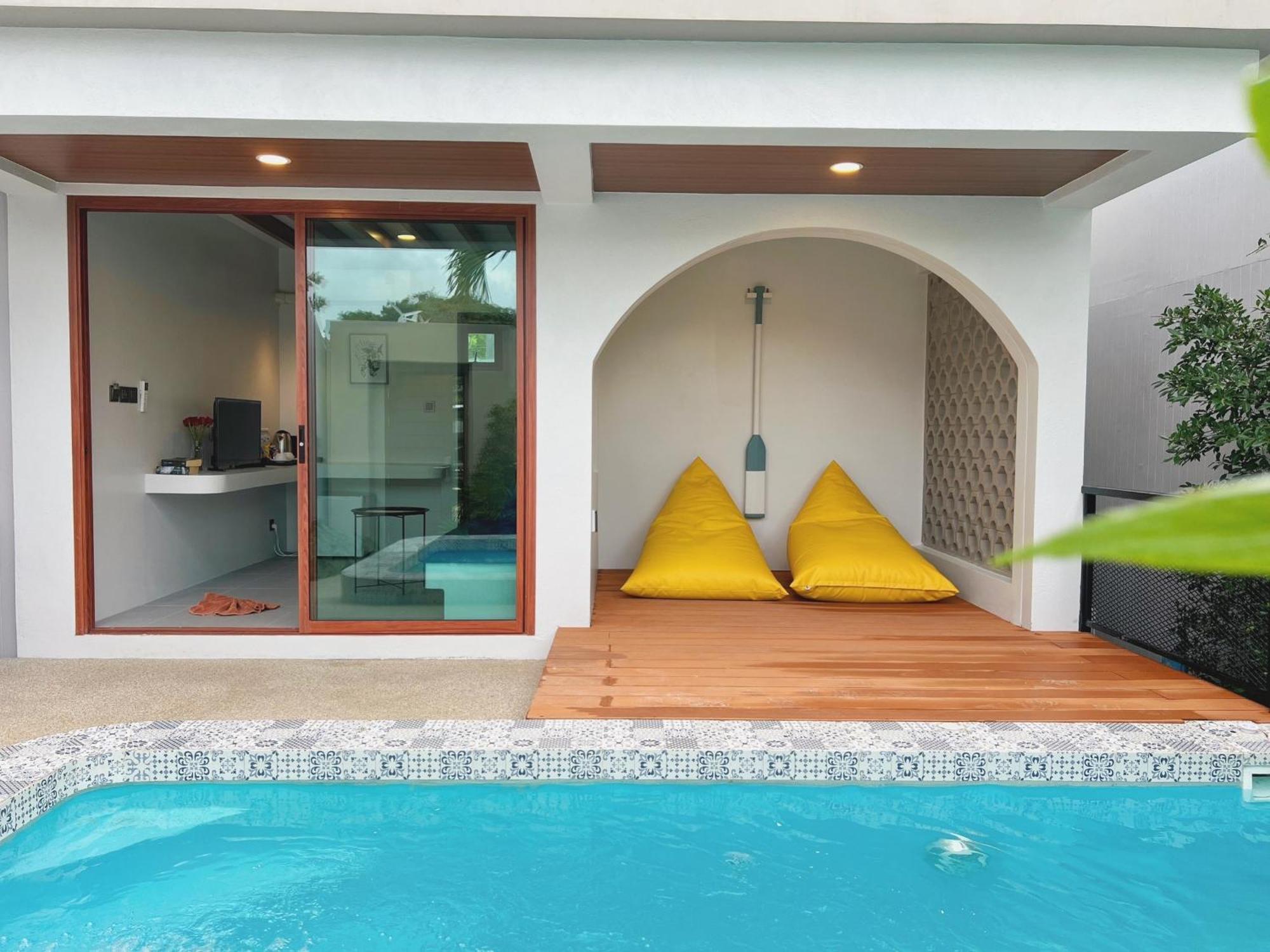 Le Resort And Villas Rawai Dış mekan fotoğraf A pool villa in Thailand