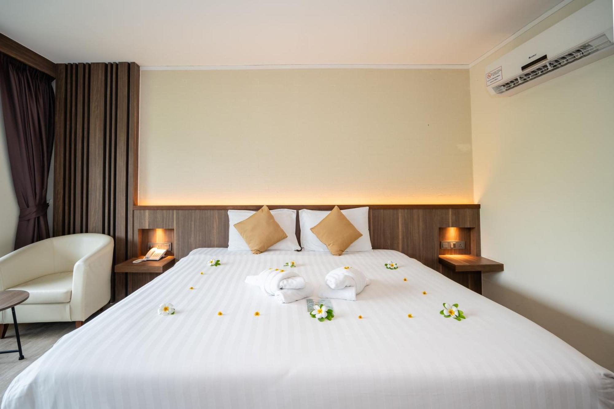 Le Resort And Villas Rawai Dış mekan fotoğraf Deluxe Room